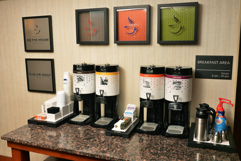Food & Drinks 5, Hampton Inn Springfield-South, Greene