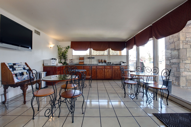 Food & Drinks 4, Americas Best Value Inn Uvalde, Uvalde