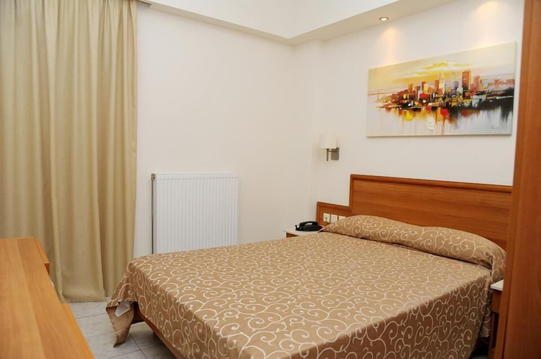 Bedroom 2, Volanakis Apartments, Crete