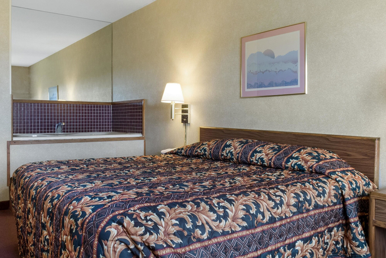 Bedroom 3, Rodeway Inn Wahpeton, Richland