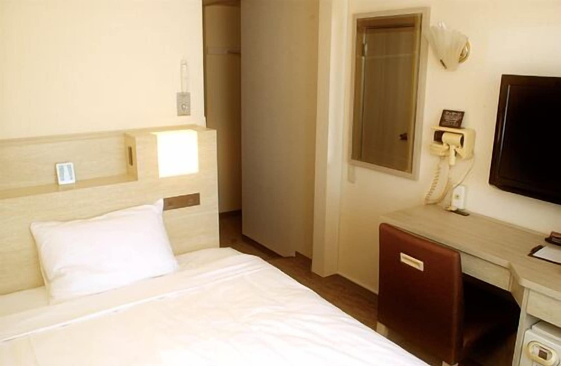 Bedroom 3, Osaka Bay Plaza Hotel, Sakai