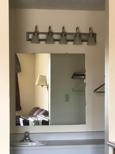 Bathroom 5, Salt Creek Inn, Brown