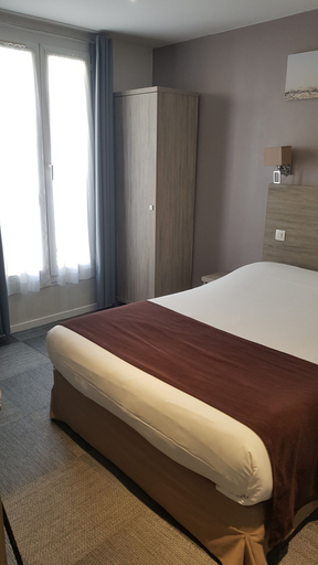 Bedroom 4, Hotel Cosmos, Paris