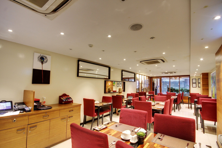 Food & Drinks 5, The Somerset Hotel, Malé