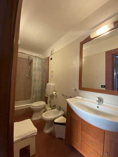 Bathroom 5, MAISON DEGAS dimora de charme, Napoli