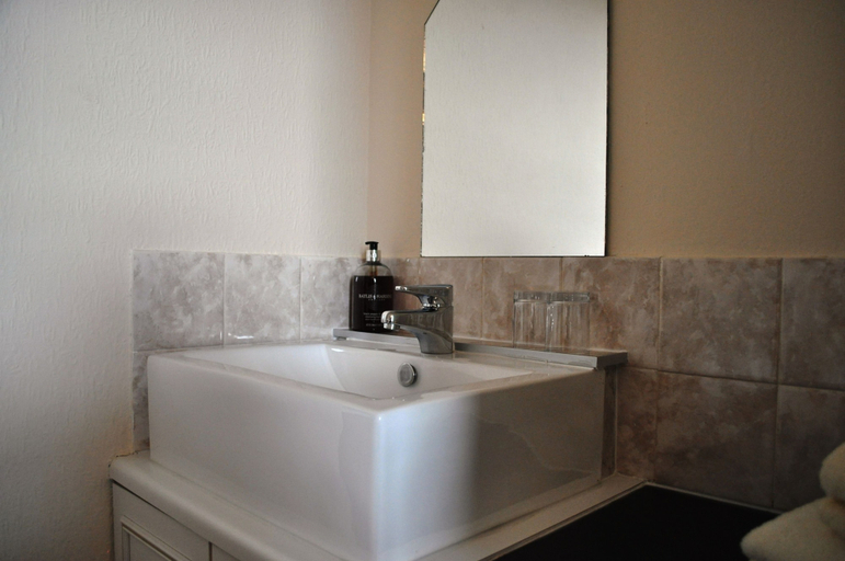 Bathroom 4, Moulin Hotel, Perthshire and Kinross
