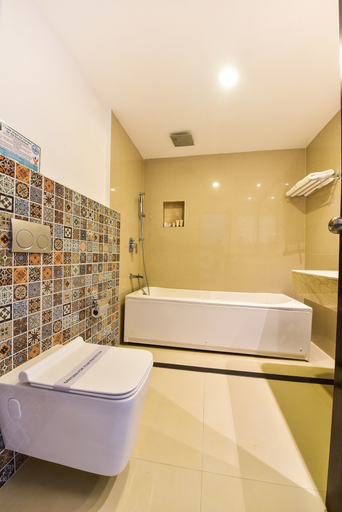 Bathroom 5, Silver sands serenity, North Goa