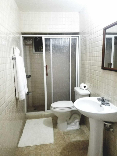 Bathroom 3, Wilton House