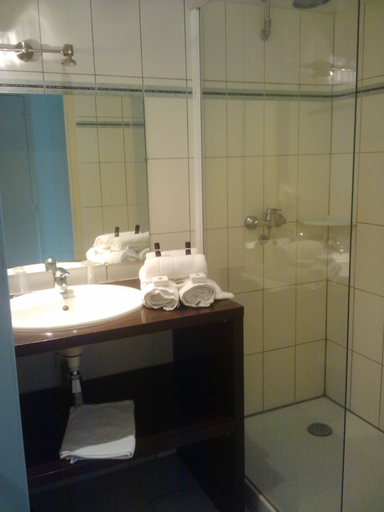 Bathroom 4, Hotel Orée des Châteaux, Loir-et-Cher