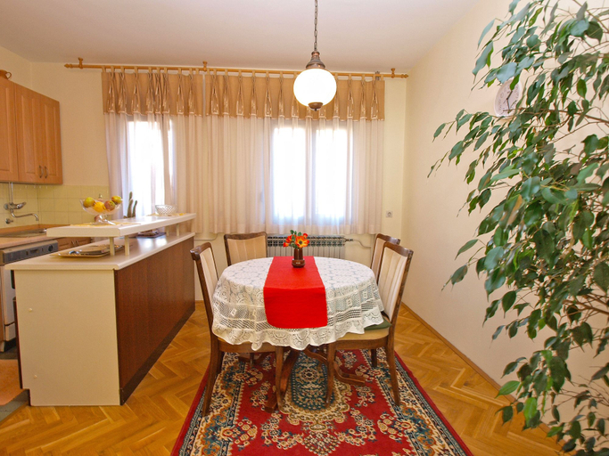 Others 5, Apartment 933, Fažana