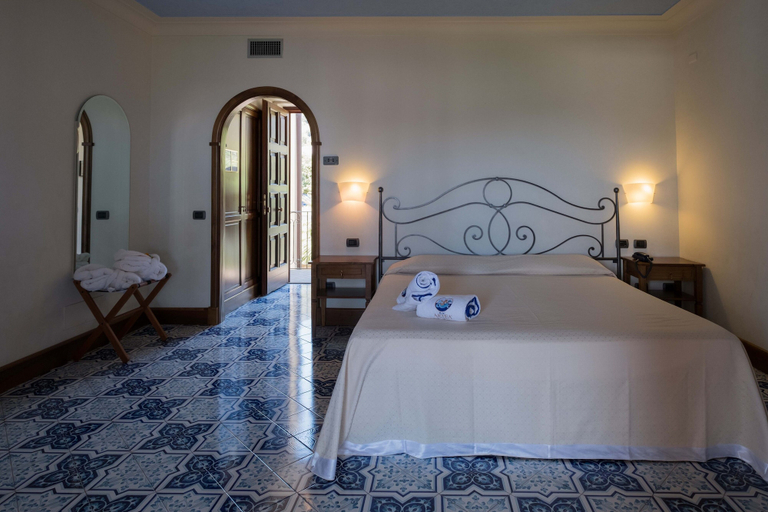 Bedroom 3, Aktea, Messina
