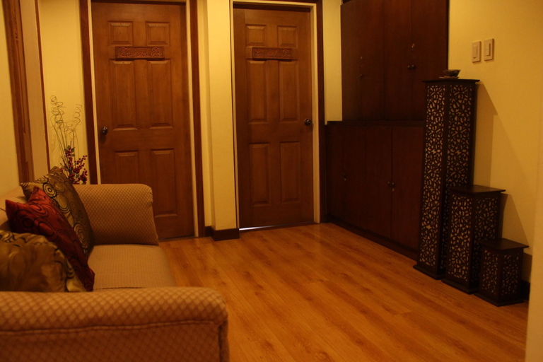 Others 5, Twin Pines Suites, Tagaytay City