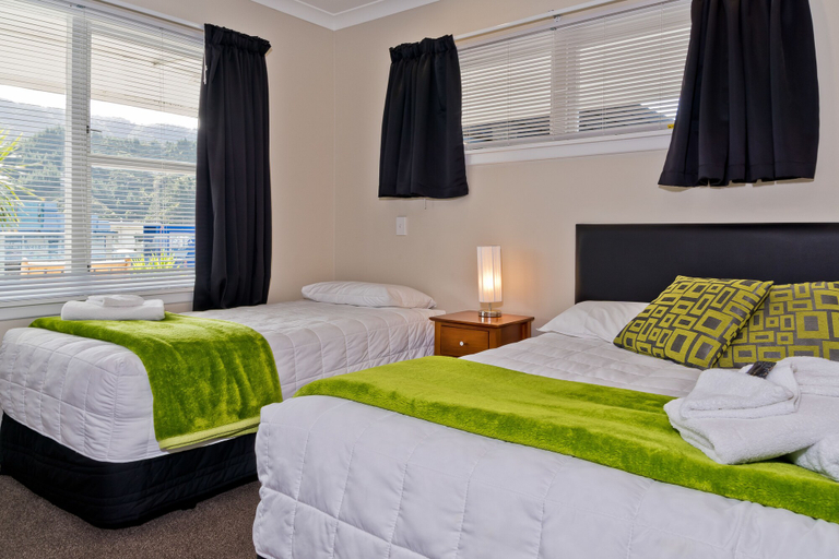 Bedroom 3, Picton Accommodation Gateway Motel, Marlborough