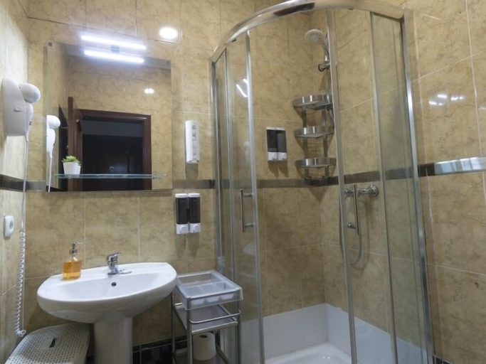 Bathroom 4, RentalSevilla Apartamento recién reformado en el Gran Poder, Sevilla