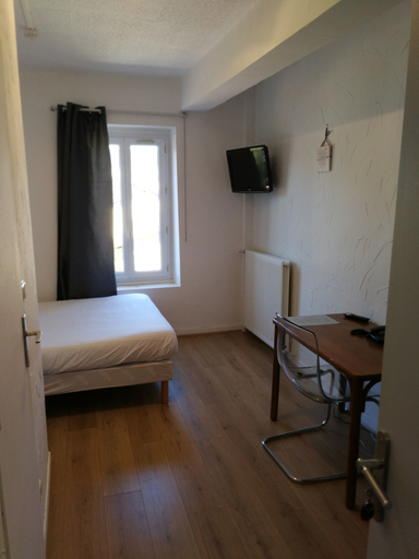 Bedroom 3, Le Petit Nice, Rhône