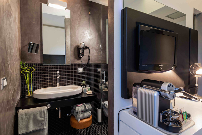 Bathroom 4, UNA Hotels One Siracusa Wellness & SPA, Syracuse