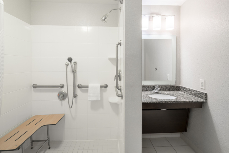 Bathroom 5, TownePlace Suites by Marriott Panama City, Bay