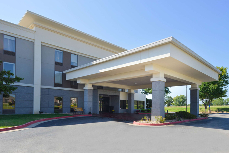 Exterior & Views 2, Hampton Inn Tulsa-Sand Springs, Tulsa