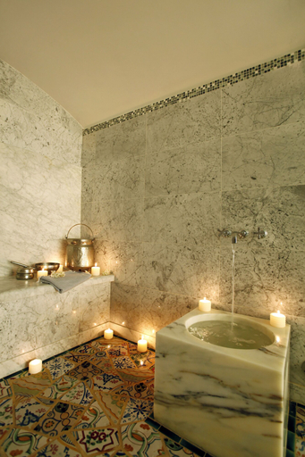 Bathroom 5, La Villa Bleue, Carthage
