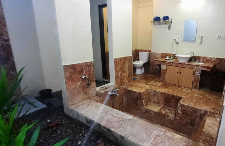 Bathroom 4, lorin beach resort belitung (temporarily closed), Belitung