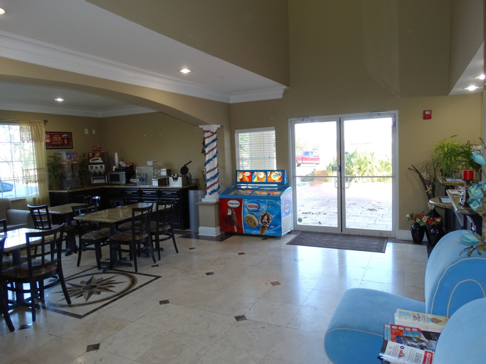 Food & Drinks 4, Regency Inn & Suites - Baytown, Harris