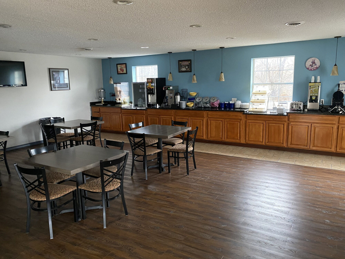 Food & Drinks 5, Days Inn by Wyndham Perryville, Perry