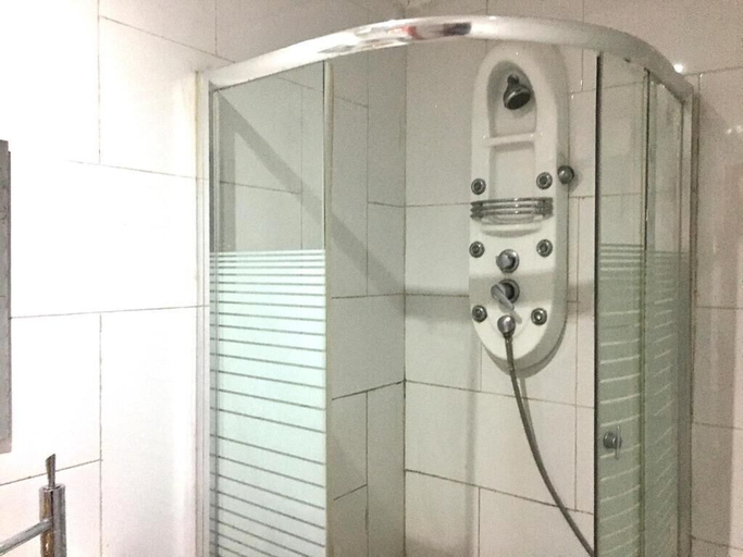 Bathroom 3, Sun On Hotel, Kosofe