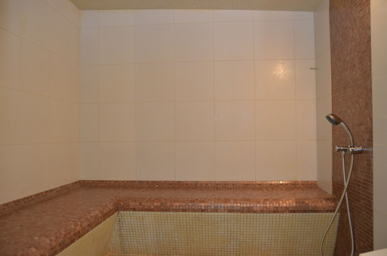 Bathroom 5, Hôtel et spa les Cleunes Oléron, Charente-Maritime