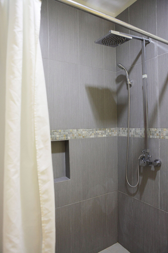 Bathroom 5, Alba Uno Hotel, Cebu City