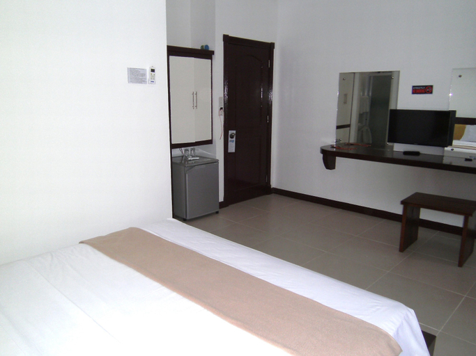 Bedroom 3, Seashore Beach Resort, Puerto Galera