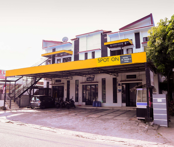 Exterior & Views 2, Hotel O Al-ghani 2 Syariah, Padang