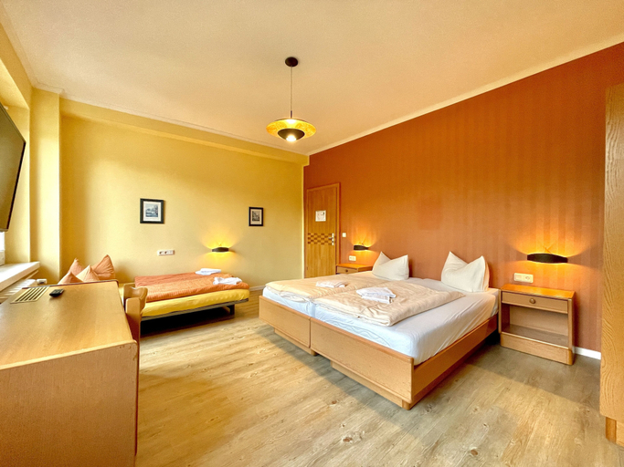 Bedroom 4, Berghotel Rotstein, Görlitz