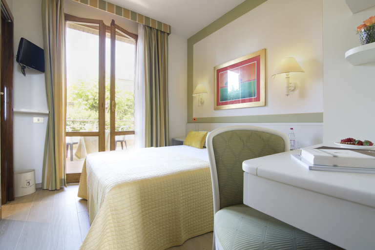 Bedroom 3, Relais Santa Chiara Hotel by Double Hospitality, Siena
