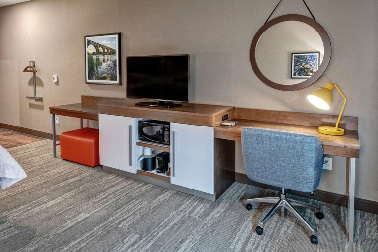 Bedroom 4, Hampton Inn & Suites Culpeper, Culpeper