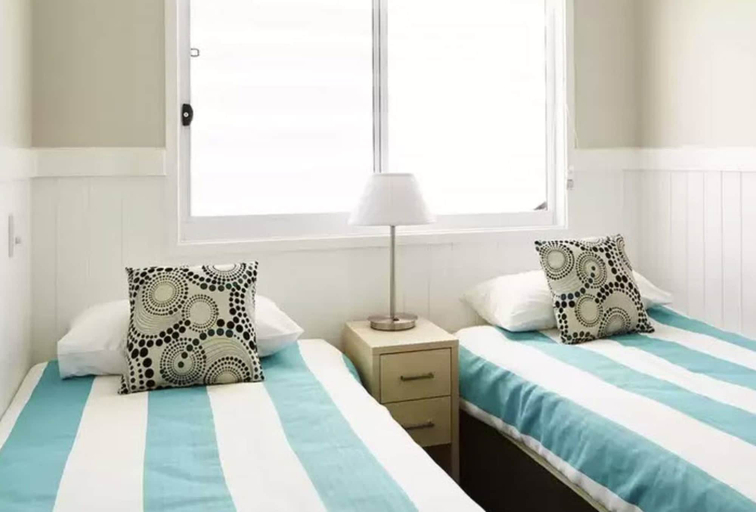Bedroom 4, NRMA Victor Harbor Beachfront Holiday Park, Victor Harbor