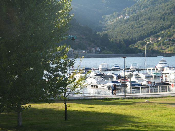 Exterior & Views 13
