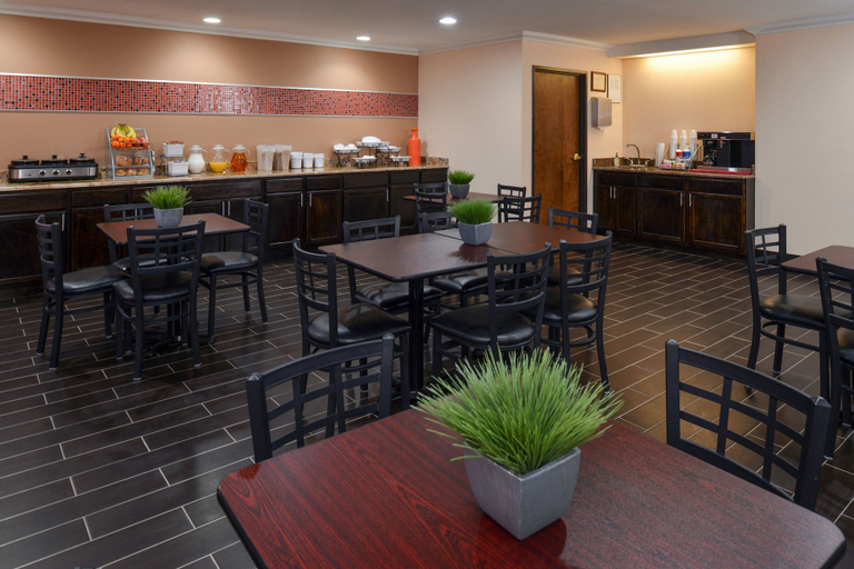 Food & Drinks 5, Quality Inn & Suites Brandenburg - Fort Knox, Meade