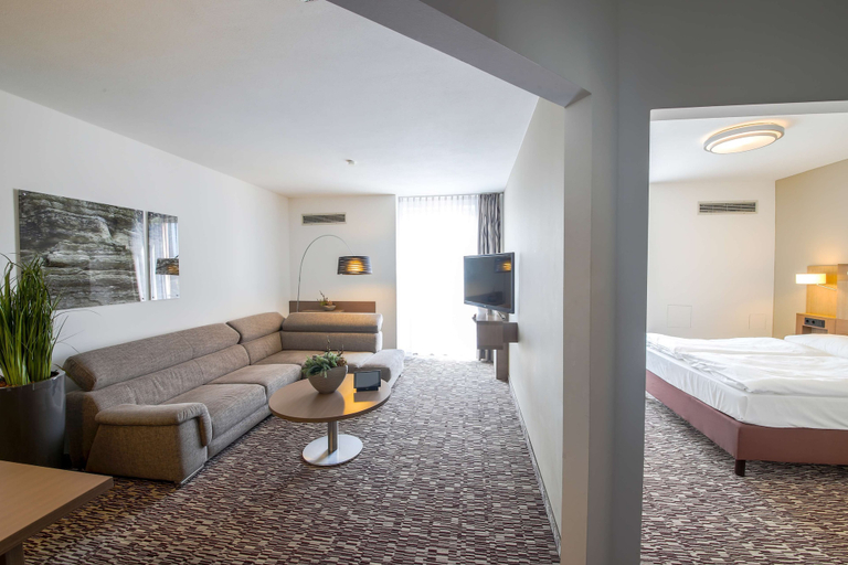 Bedroom 4, Park Inn by Radisson Göttingen, Göttingen
