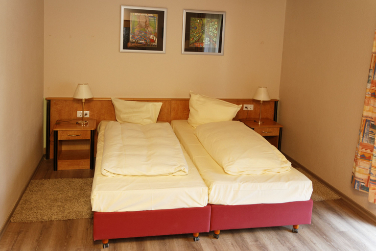 Bedroom 3, Hotel Restaurant Rodizio Paderborn, Paderborn