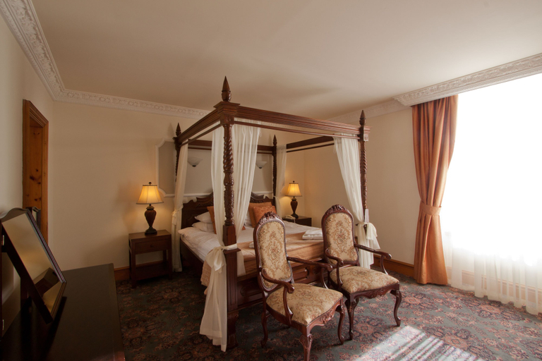 Bedroom 3, Duke Of Gordon Hotel, Highland