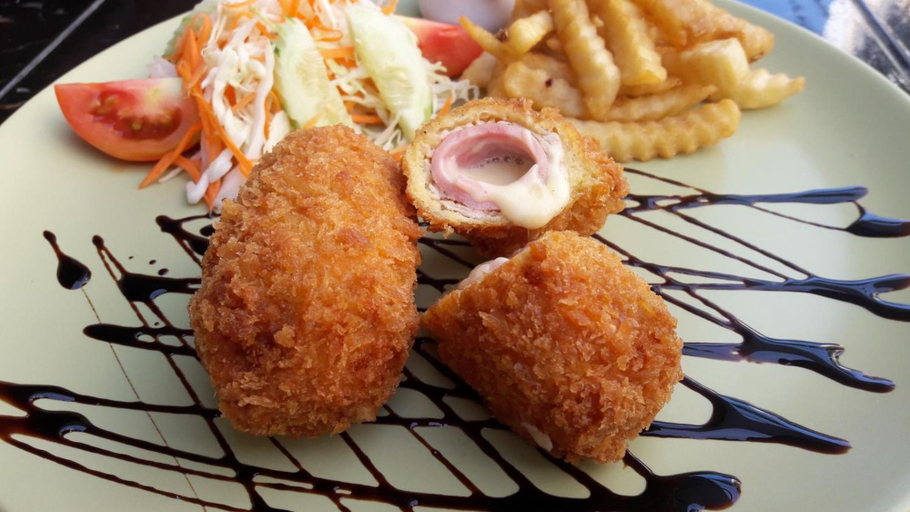 Food & Drinks 5, Concordia Guesthouse, Pattaya
