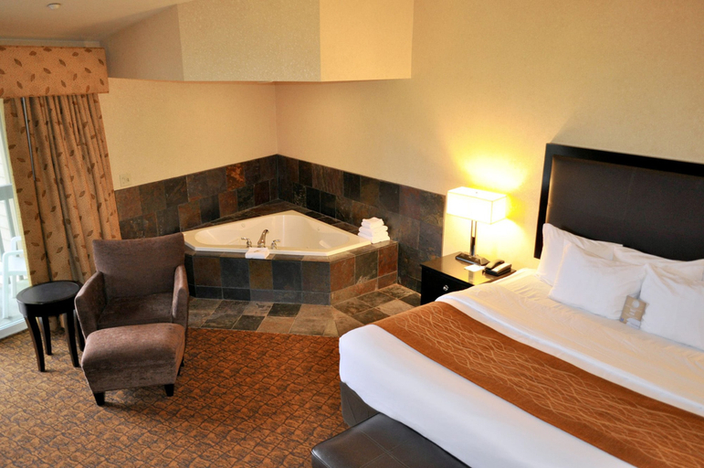 Bedroom 3, Comfort Inn & Suites Lincoln City, Lincoln