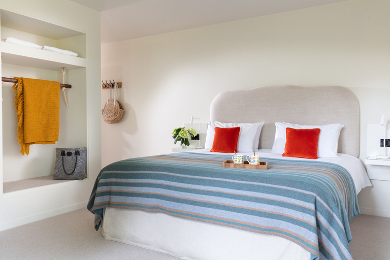 Bedroom 2, The Plume of Feathers, Cornwall