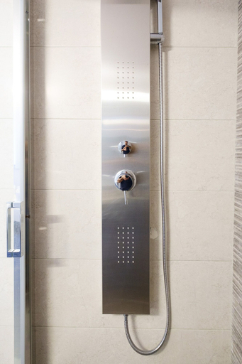 Bathroom shower, Cozy Home close to old Port Sea Front & Parking, Crete