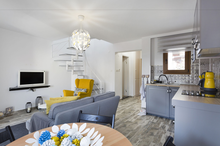 Others 4, Alp Suites Limon, Ula