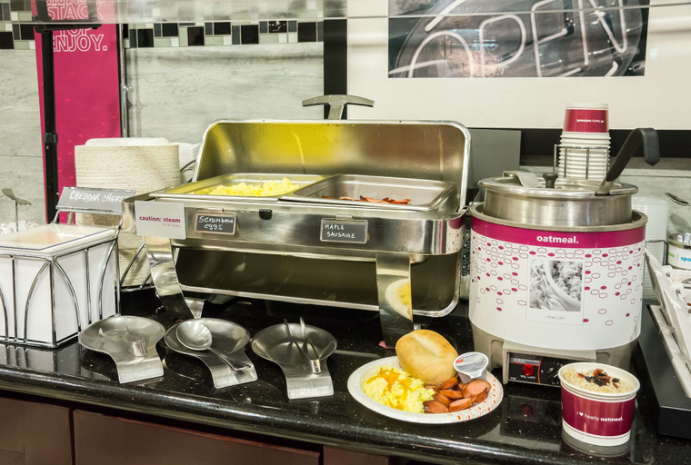 Food & Drinks 5, Hampton Inn & Suites Orlando-John Young Pkwy/S. Park, Orange