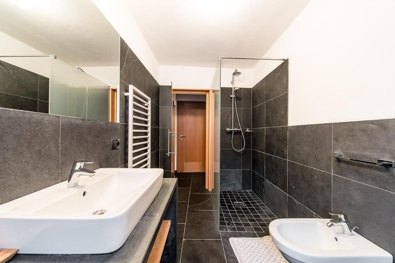 Bathroom 5, Gasthof Zur Sonne, Bolzano