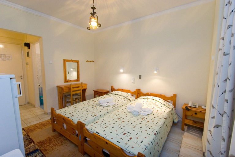 Bedroom 2, Orion Studios, Central Greece