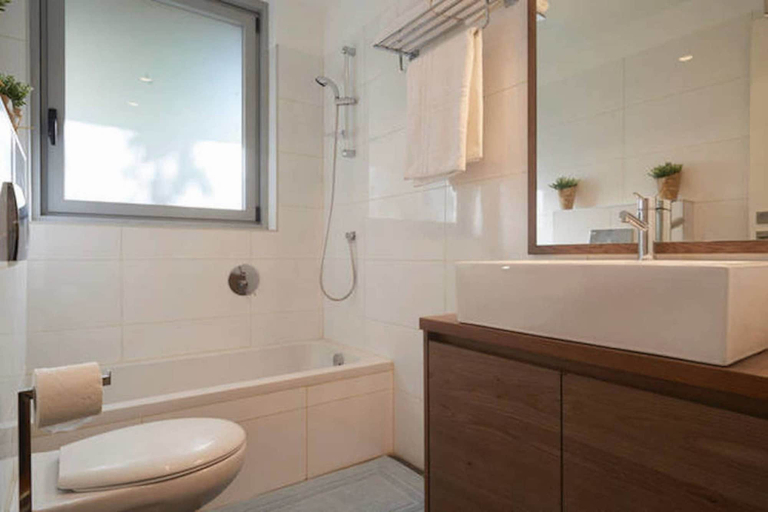 Bathroom 4, Quiet with Terrasse in City Center by FeelHome