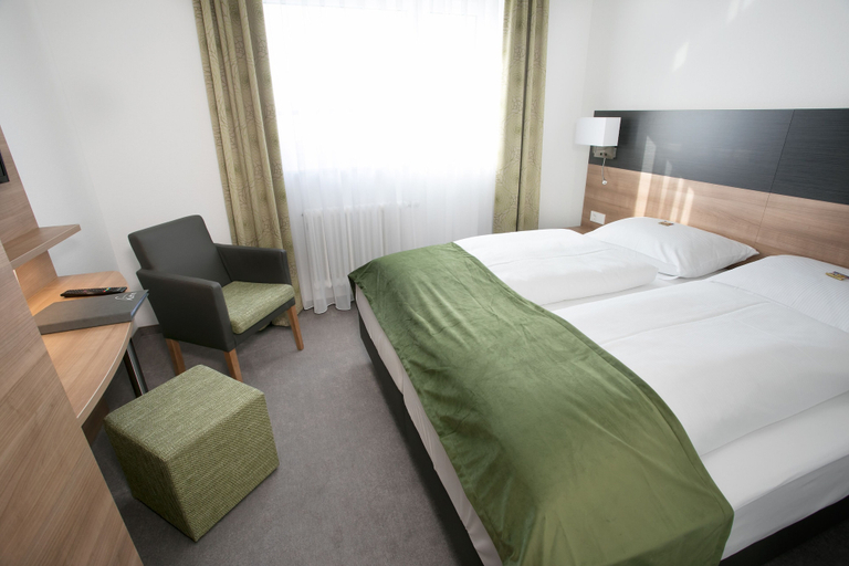 Bedroom 4, Hotel Kern, Reutlingen